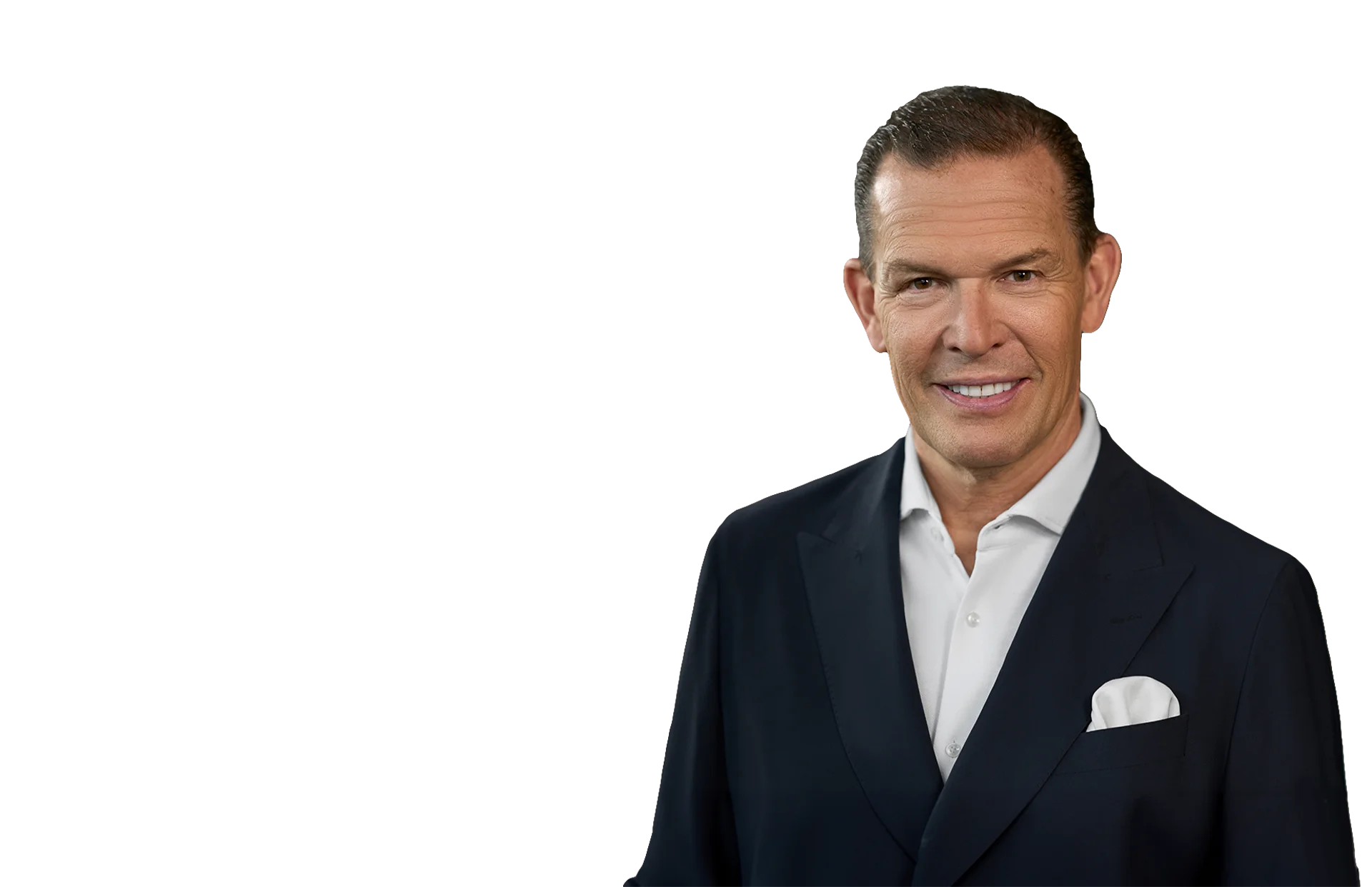 Daniel Grieder in camel-farbigen Anzug freigestellt (Foto)